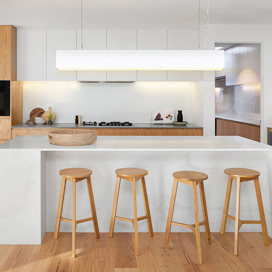 Barra Colgante LED Linex B2 60 cm Blanco Interlusa instalada en ambiente decorativo de salón o dormitorio | Interlusa