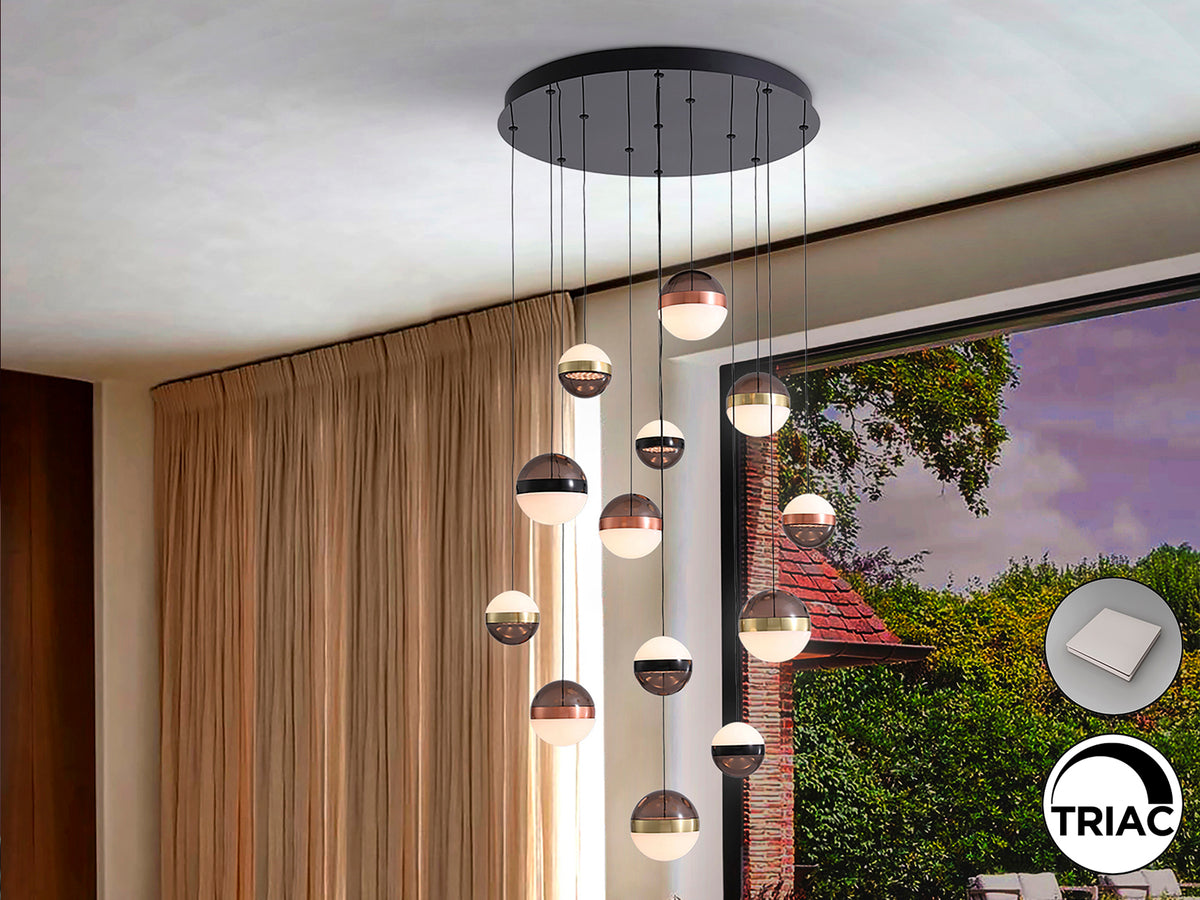 Lámpara Colgante LED Orbes 13 Luces 108W Negra y Latón Schuller en ambiente decorado | Schuller
