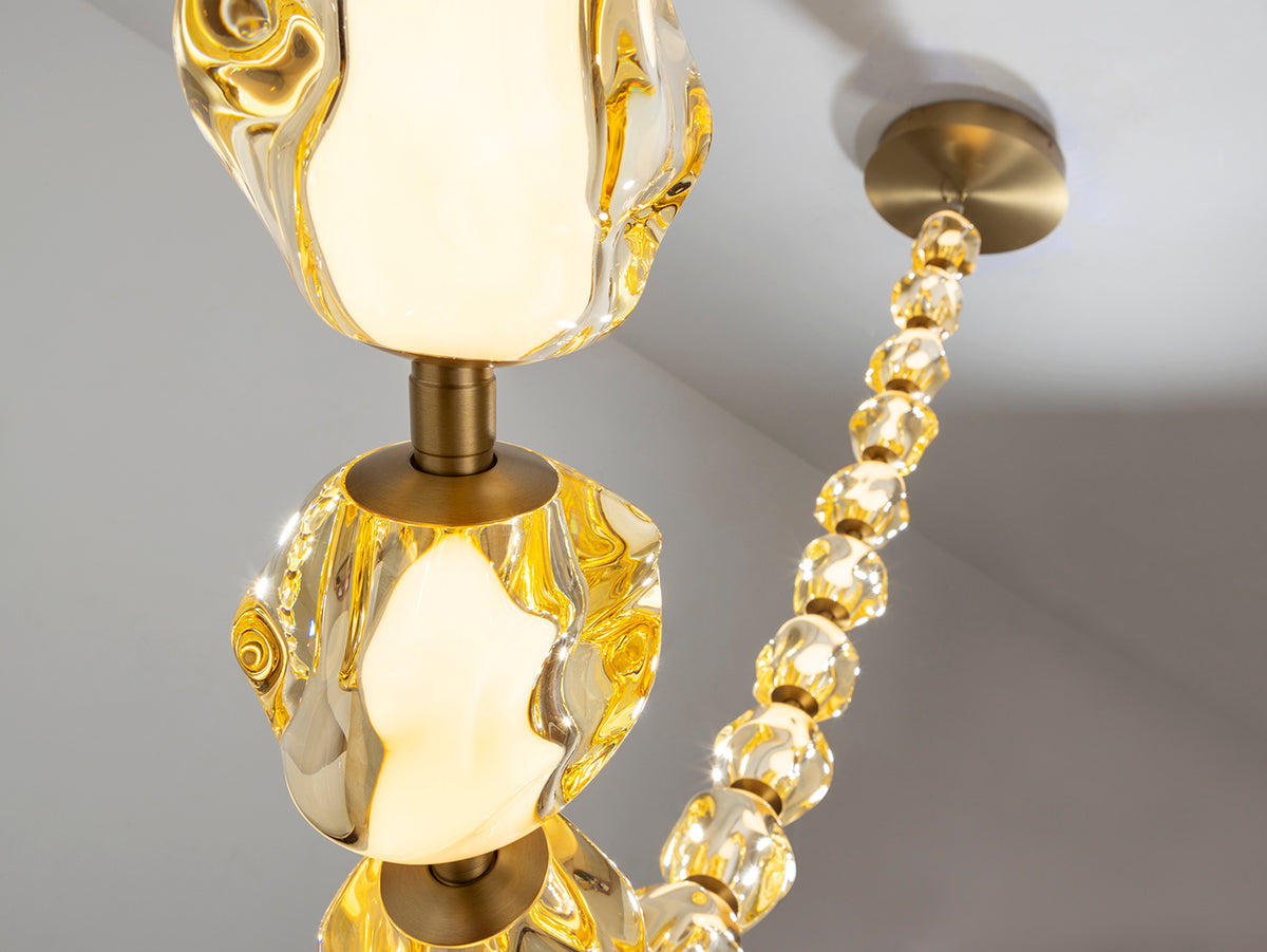 Lámpara de Techo LED Zaria II 29 Tulipas Bronce y Ámbar Schuller en ambiente decorado | Schuller