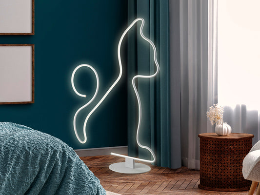 Lámpara de Pie Cat 43W LED Blanco Mate Schuller en ambiente decorado | Schuller
