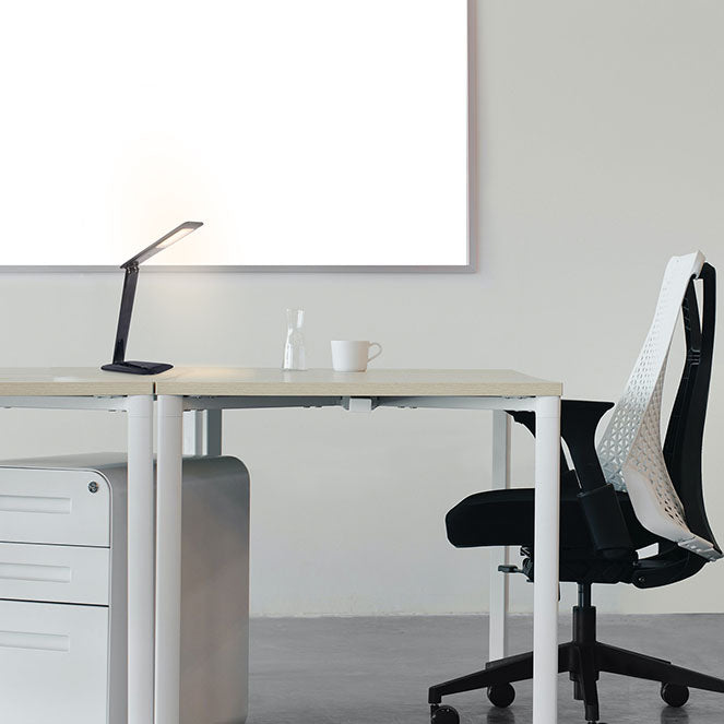 Flexo de Sobremesa LED PYTHON 5,2W Regulable Plata LUMIT Interlusa - imagen 2 | Interlusa