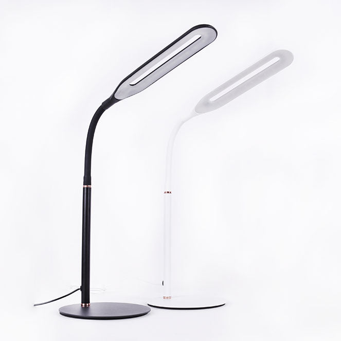 Flexo LED con función dimmable, ajusta la intensidad de la luz a tus necesidades.