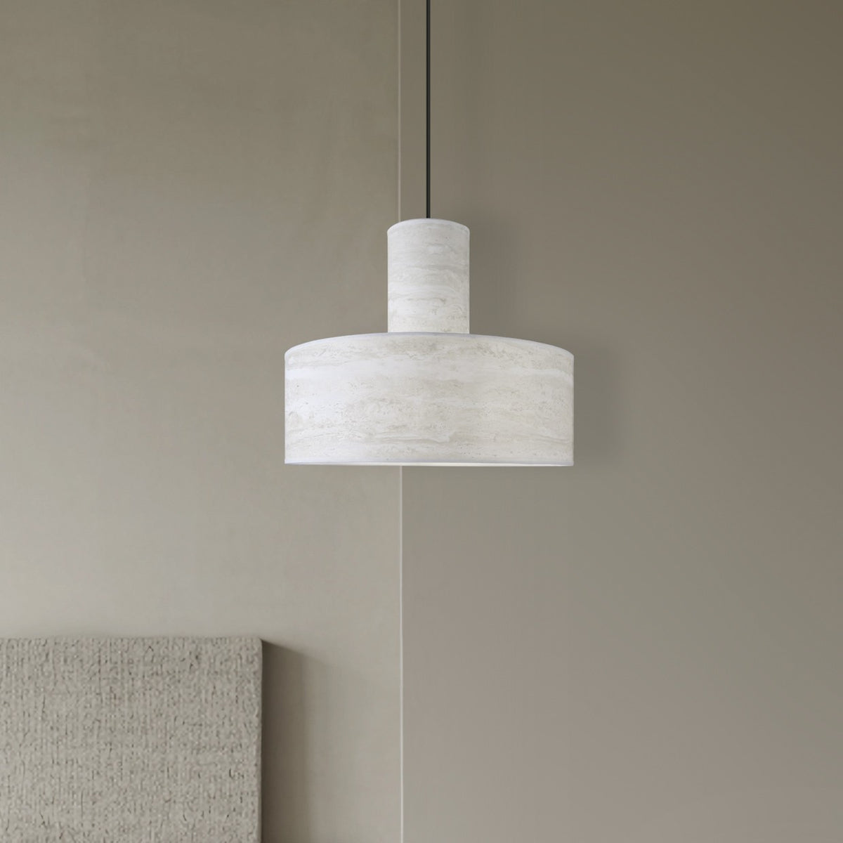 Colgante Brandy instalado en salón moderno - Ambiente decorado